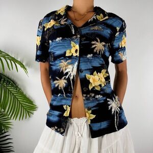 Caribbean Joe Women's Navy Floral Floral Hawaiian Button Down Summer Shirt / M